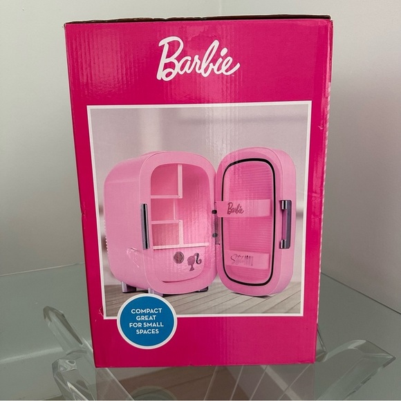 BARBIE Mirror Beauty Cooler Mini Fridge Glass Door Pink NEW IN BOX - Picture 8 of 11